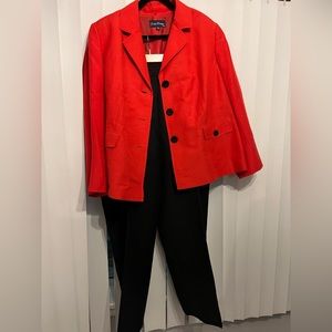 Evan Picone lined suit